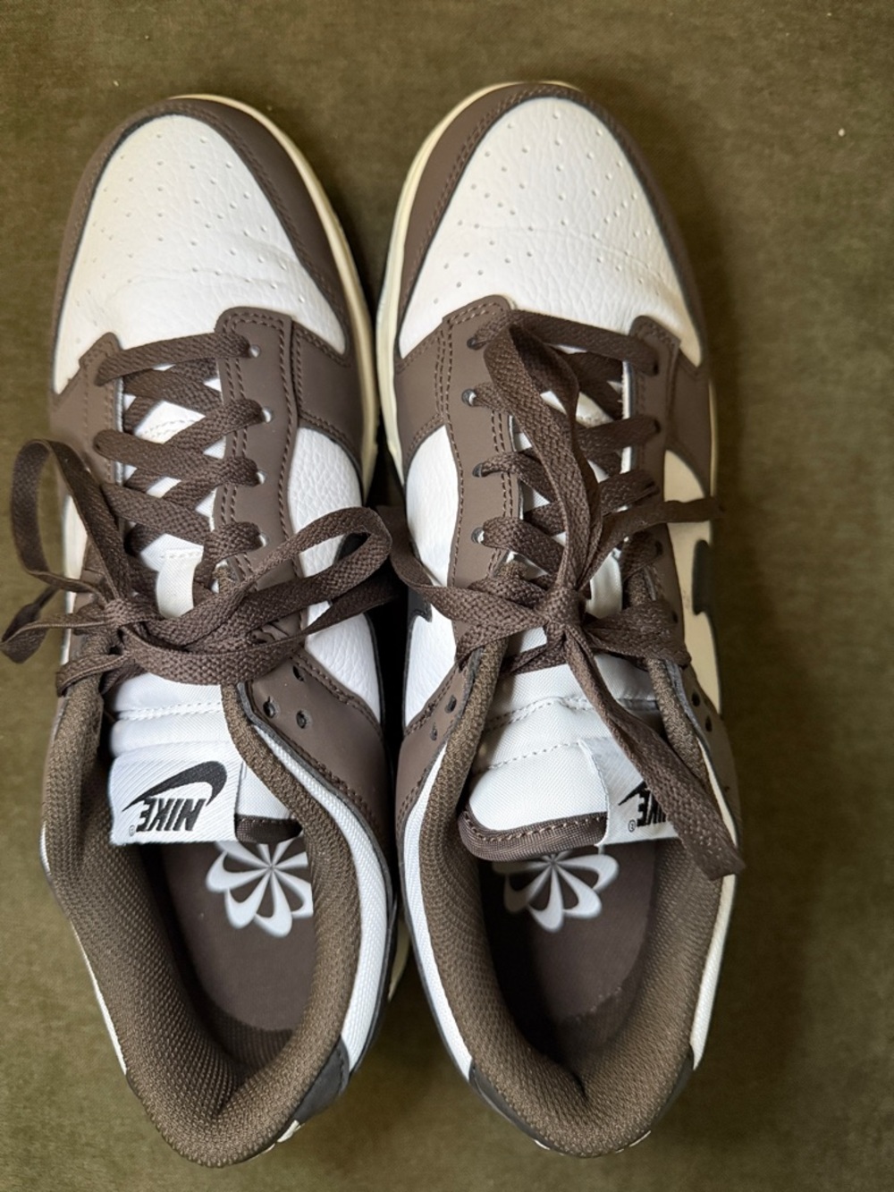 Nike Low Dunks White and Brown Low-Top Sneakers with Brown Insole